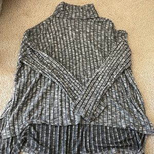 American Eagle Grey Ribbed Turtleneck Sweater (medium)